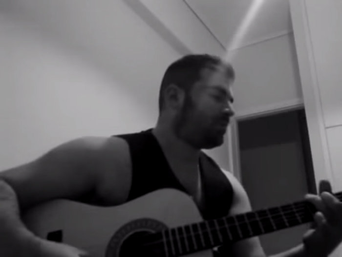 200 ακυκλοφόρητα τραγούδια του Παντελίδη στο κινητό του - εικόνα 2