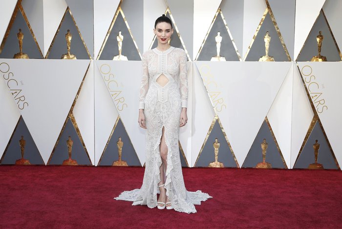 H Rooney Mara με Ζιβανσί και μακιγιάζ Καμπούκι