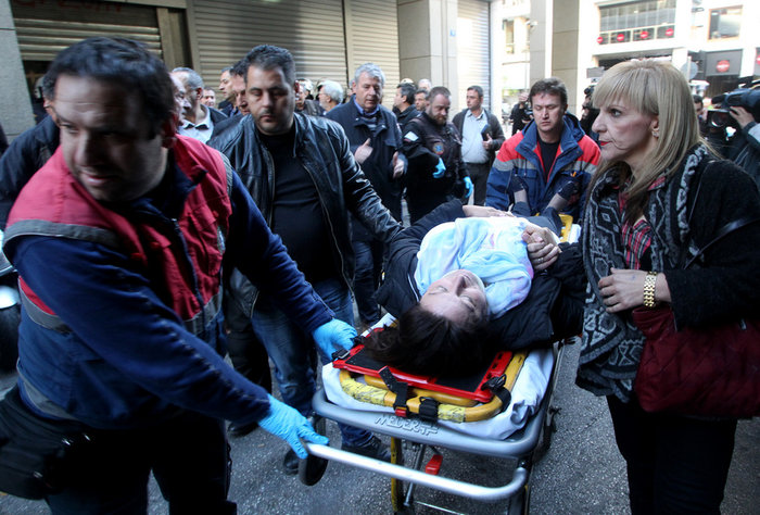 YΠΟΙΚ: Eνταση με τα ΜΑΤ  στην κατάληψη της ΠΟΕΔΗΝ - εικόνα 3