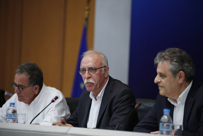 Προετοιμασία για τουλάχιστον 150.000 εγκλωβισμένους