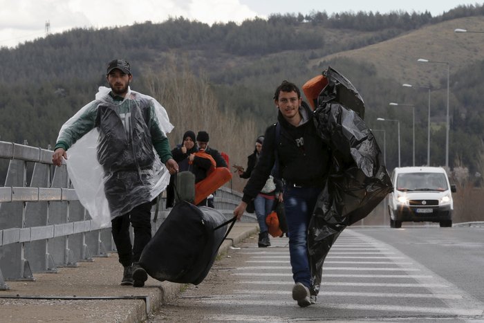 Ειδομένη: Οι ελπίδες πνίγονται μέσα στα λασπόνερα - εικόνα 9