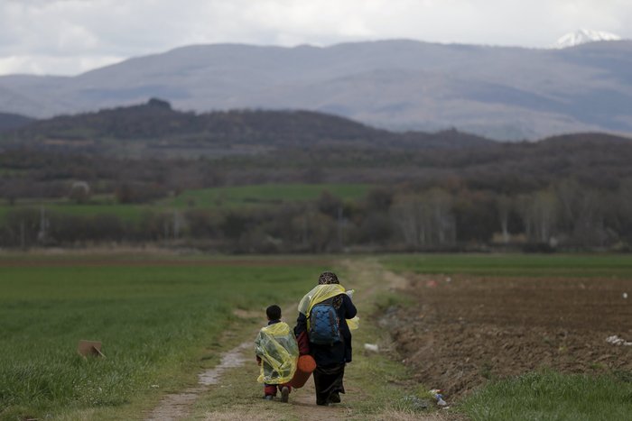 Ειδομένη: Οι ελπίδες πνίγονται μέσα στα λασπόνερα - εικόνα 12
