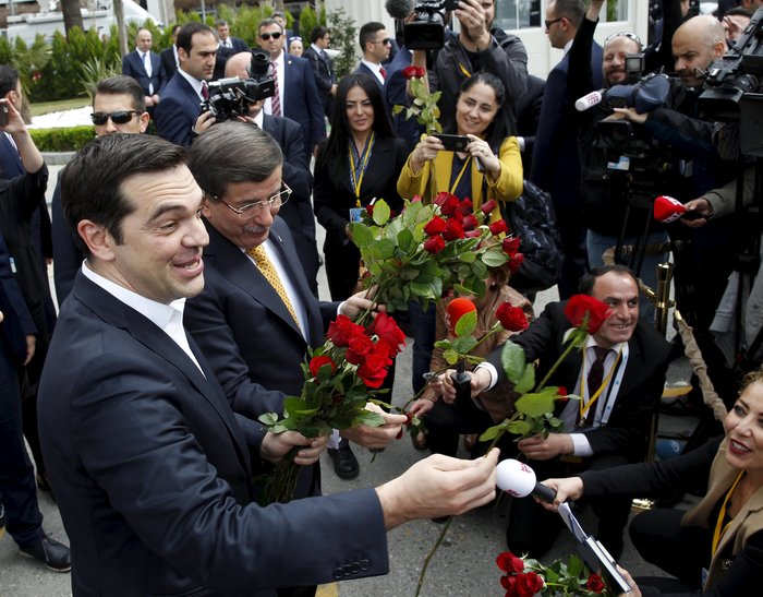 Η Τουρκία με τελεσίγραφα και η Ελλάδα με...τριαντάφυλλα - εικόνα 2