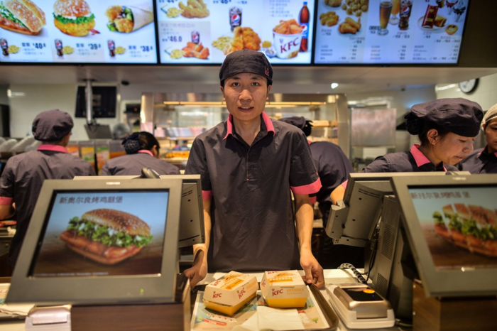 Θραύση κάνουν τα πρώτα KFC που άνοιξαν στο Θιβέτ