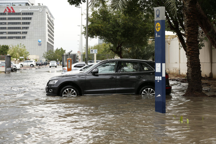 Εγινε κι αυτό: Καταρρακτώδης βροχή και πλημμύρες στα Εμιράτα - εικόνα 8