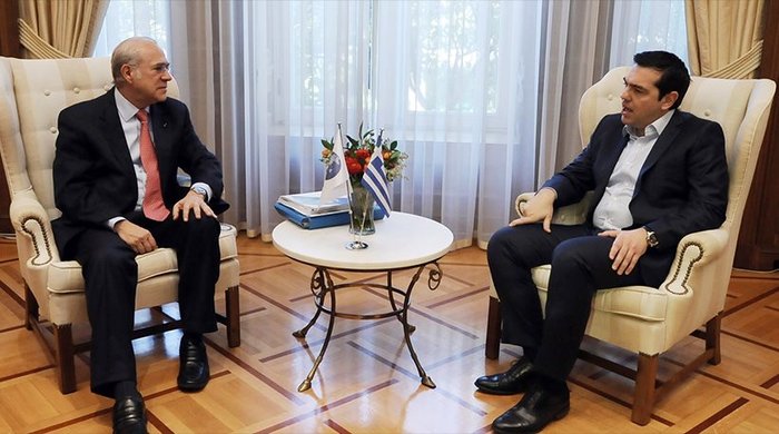 Tσίπρας σε Γκουρία: Πρέπει να λυθεί το προσφυγικό