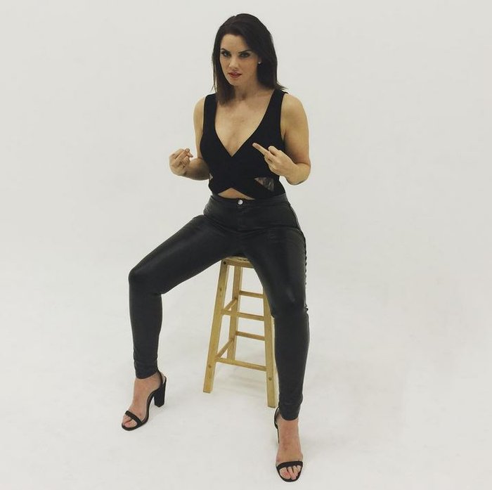 28χρονη παρουσιάστρια του BBC, τα παράτησε όλα και γυρίζει τον κόσμο! - εικόνα 4