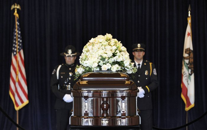 10 προεδρικές οικογένειες στην κηδεία της Νάνσι Ρίγκαν - εικόνα 2