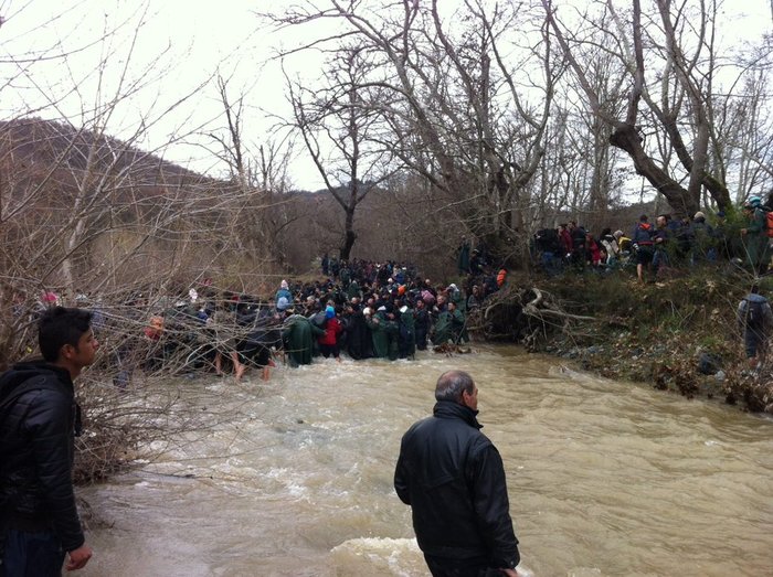 Έτσι προσπαθούν να περάσουν τα σύνορα οι πρόσφυγες - εικόνα 3
