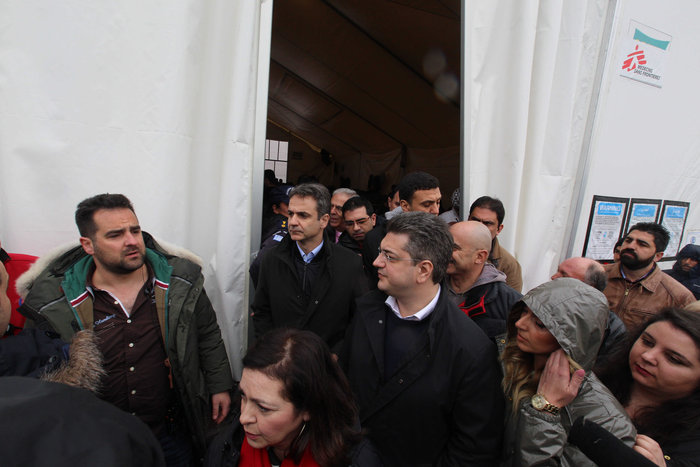 Μητσοτάκης από Ειδομένη: Να μεταφερθούν άμεσα οι πρόσφυγες στα κέντρα - εικόνα 3
