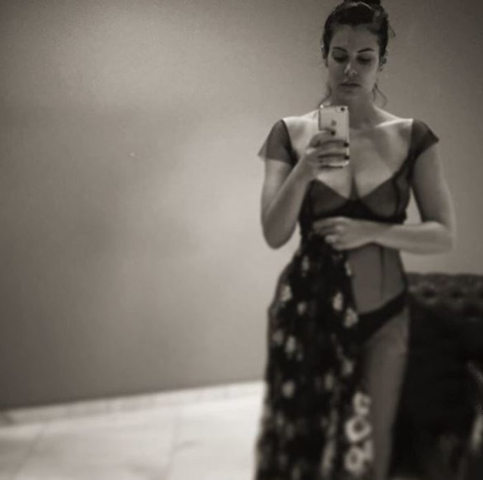 Η Μαρία Κορινθίου γυμνόστηθη «έριξε» το Instagram