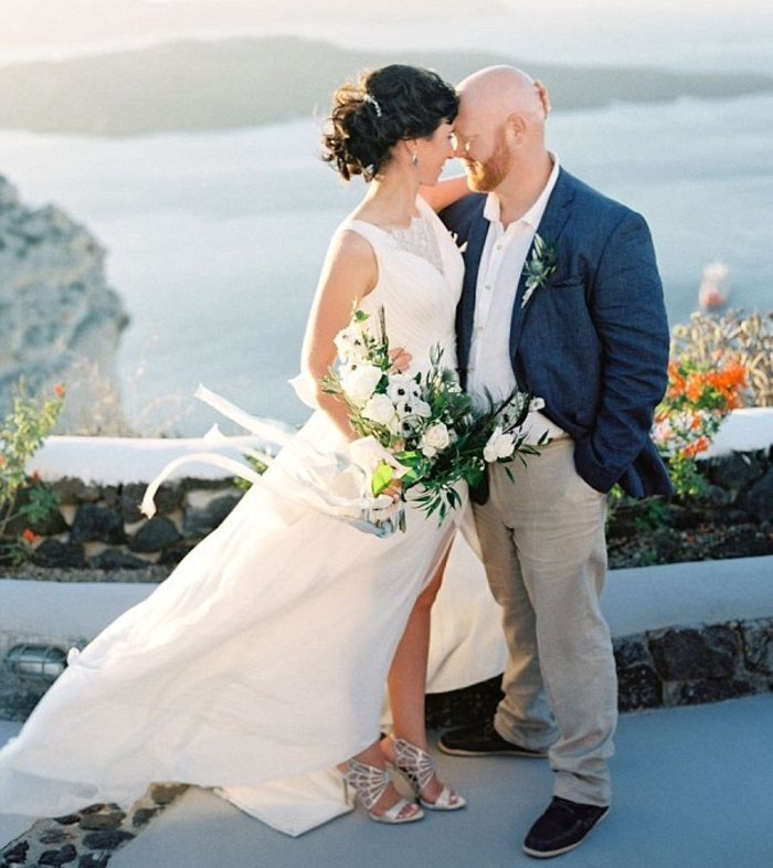 Ο παραμυθένιος γάμος στη Σαντορίνη εξελίχθηκε σε εφιάλτη