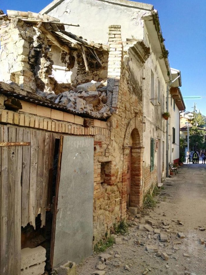 30.000 άστεγοι στην κεντρική Ιταλία-Φόβοι για νέους σεισμούς - εικόνα 7