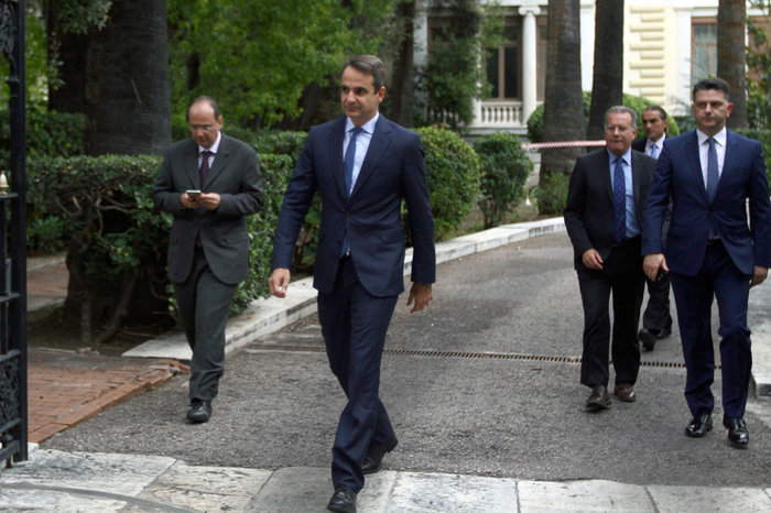 Οι διάλογοι Παυλόπουλου και Μητσοτάκη στο Προεδρικό - εικόνα 2