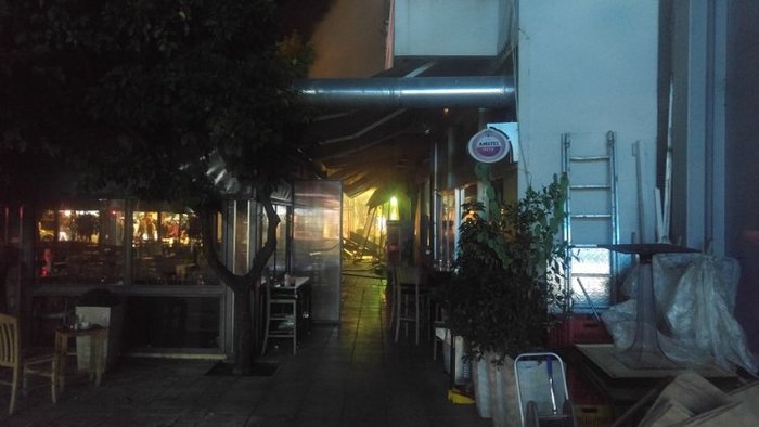 Τέσσερις τραυματίες από τη φωτιά σε πιτσαρία στα Χανιά [ΕΙΚΟΝΕΣ-ΒΙΝΤΕΟ] - εικόνα 6