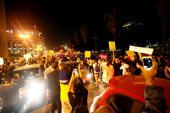 Mαζικές διαδηλώσεις στις ΗΠΑ κατά του Ντόναλντ Τραμπ - εικόνα 5