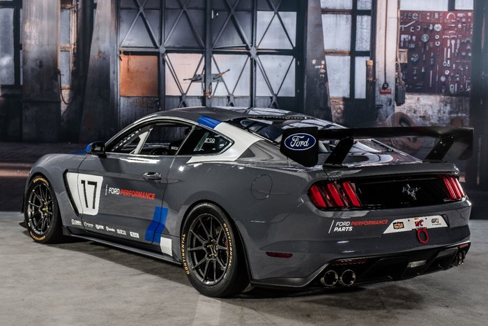 Η νέα αγωνιστική Mustang GT4 είναι το όνειρο κάθε οδηγού