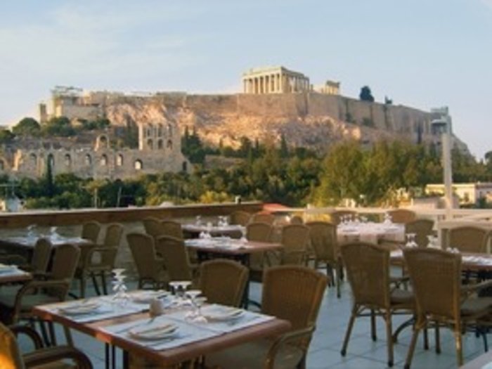 Αυτό είναι το εστιατόριο που έκανε άνω- κάτω το ΠΑΣΟΚ
