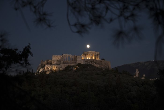 Ετοιμαστείτε για τη μαγική υπερ-πανσέληνο της χρονιάς - Μαγικές φωτογραφίες - εικόνα 12
