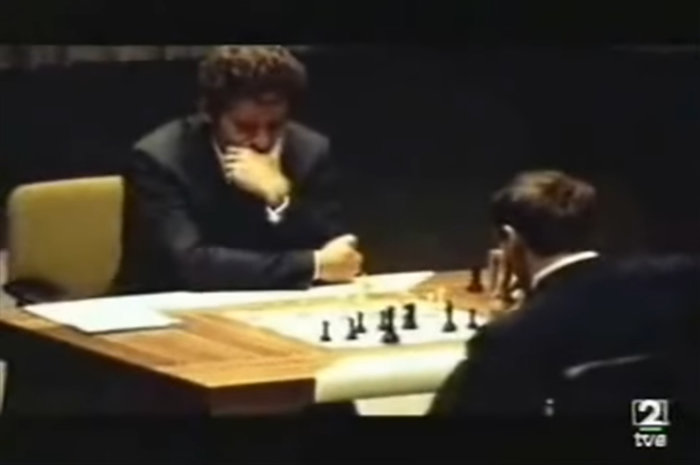 Σε δημοπρασία η σκακιέρα από το ματς του αιώνα Φίσερ-Σπάσκι - εικόνα 2