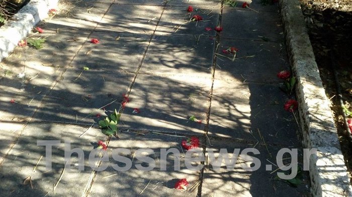 Εικόνες απόλυτης καταστροφής μετά τα επεισόδια με μετανάστες στη Χίο - εικόνα 2