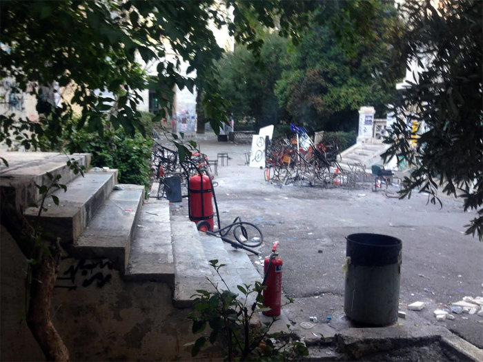 Εδώ Πολυτεχνείο: Η επόμενη (θλιβερή) μέρα των επεισοδίων - εικόνα 7