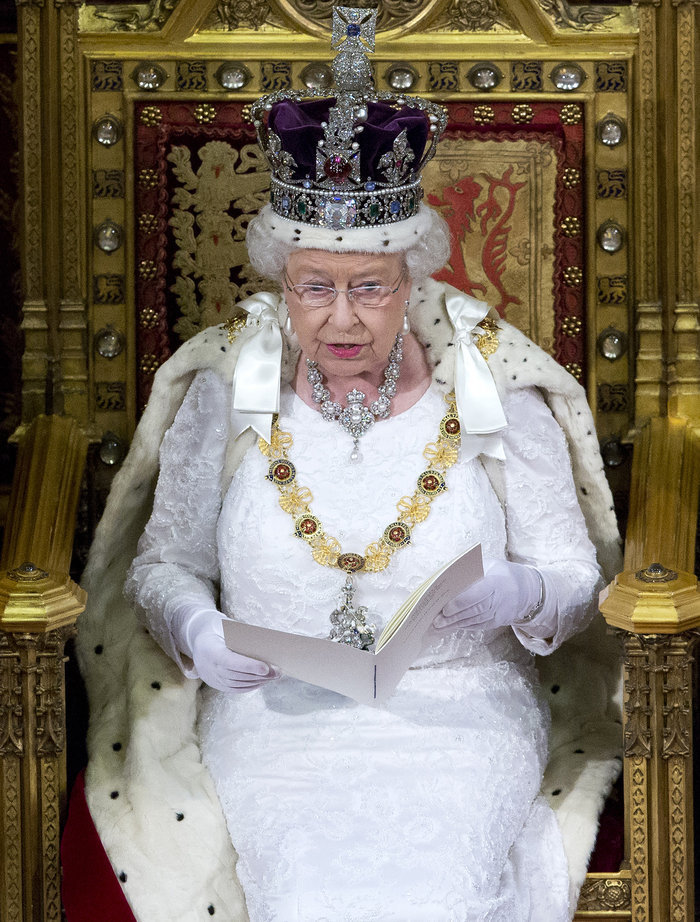 Η βασίλισσα θα συναντήσει τον Τραμπ μέσα στο παλάτι - το άγχος της Ελισάβετ - εικόνα 2