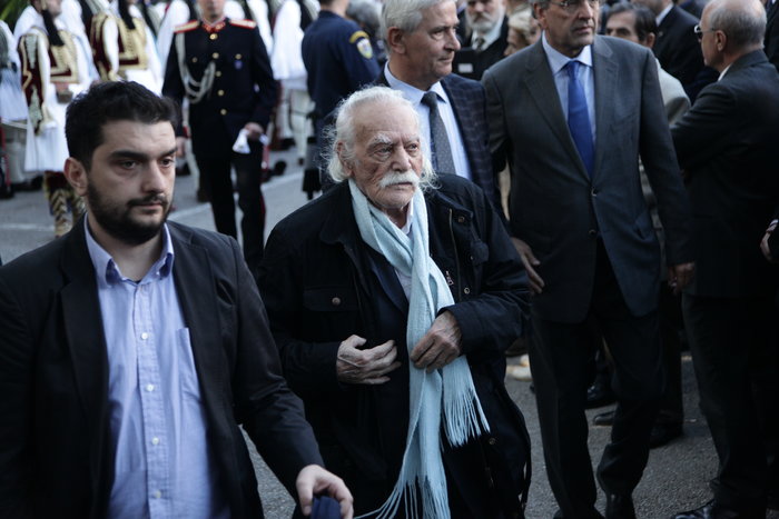 Με συγκίνηση και σεβασμό το τελευταίο "αντίο" στον Πρόεδρο - εικόνα 10