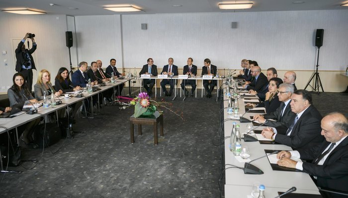 Φωτογραφία από τις συζητήσεις στο Μοντ Πελεράν της Ελβετίας