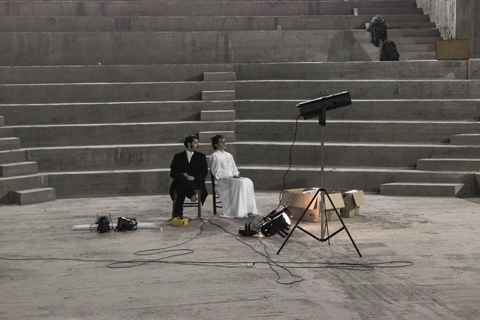 ΤΣΕΧ-OFF, Τρεις Αδελφές: το έργο ανάμεσα στο έργο - εικόνα 2