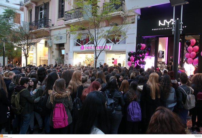 Χαμός για τη «Black Friday» που ξεκίνησε στη Θεσσαλονίκη