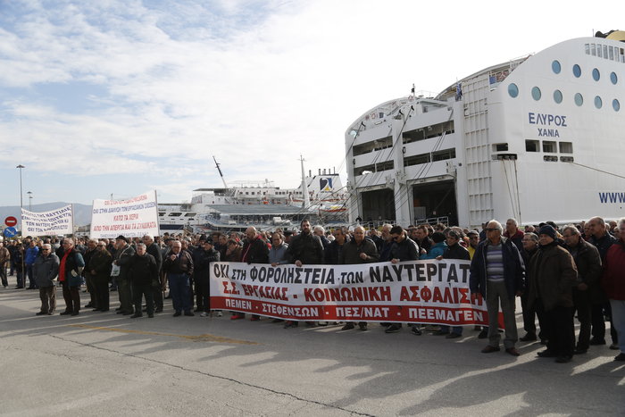 Σε εξέλιξη συνάντηση Κουρουμπλή-ΠΝΟ για τη λήξη της απεργίας