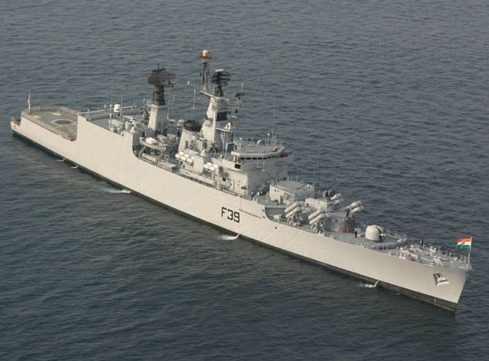 Φρεγάτα καταπλάκωσε δύο εργάτες σε ναυπηγείο της Ινδίας - εικόνα 3