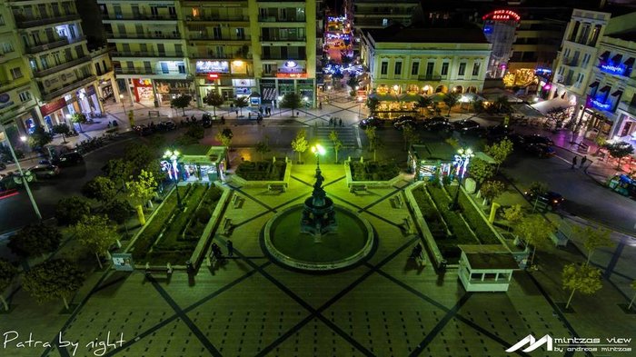 Ποια μεγάλη ελληνική πόλη στολίστηκε και είναι τόσο όμορφη από ψηλά; - εικόνα 5