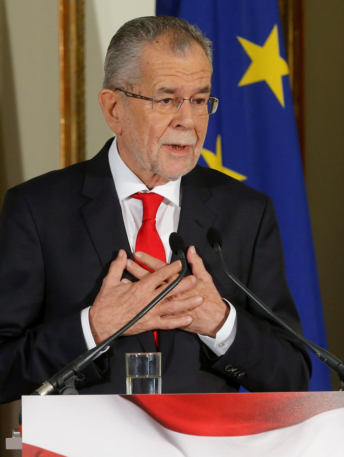 Μηνύματα συμφιλίωσης από τον νέο πρόεδρο της Αυστρίας