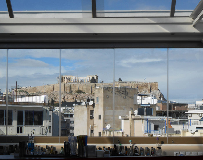 H μοναδική, κρυφή θέα της Αθήνας μέσα από τα παράθυρά μας - εικόνα 4