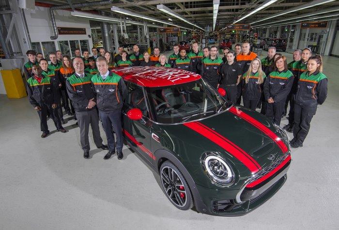 Ενα ΜΙΝΙ John Cooper Works Clubman "κλείδωσε" τα 3.000.000 MINI