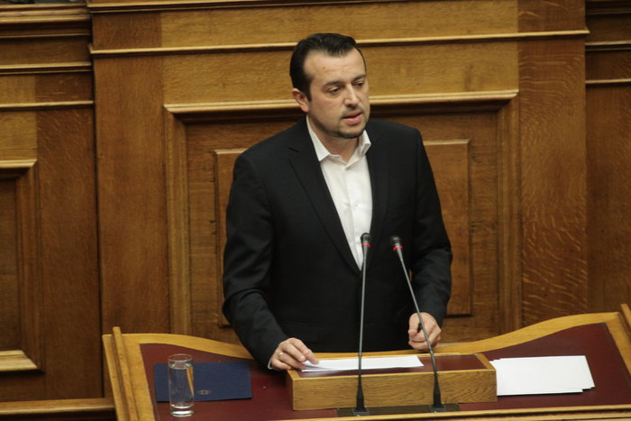 Βουλή:Υπουργική ομοβροντία σε ΝΔ ότι υπηρετεί την τακτική του Σόιμπλε