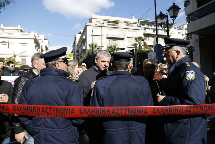 Στο Μαξίμου οι εργαζόμενοι στα νοσοκομεία - εικόνα 17