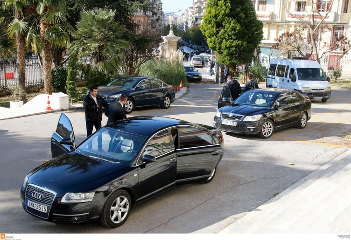 Ο Τσίπρας στη Θεσσαλονίκη: Ποιοι τον υποδέχτηκαν... - εικόνα 2