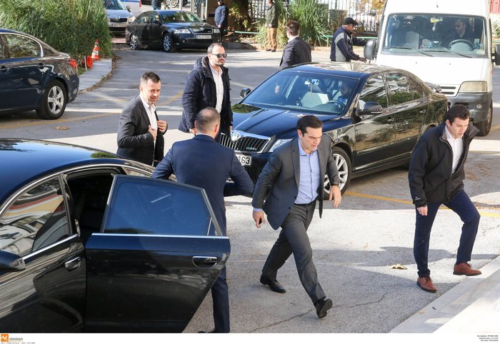 Ο Τσίπρας στη Θεσσαλονίκη: Ποιοι τον υποδέχτηκαν... - εικόνα 4