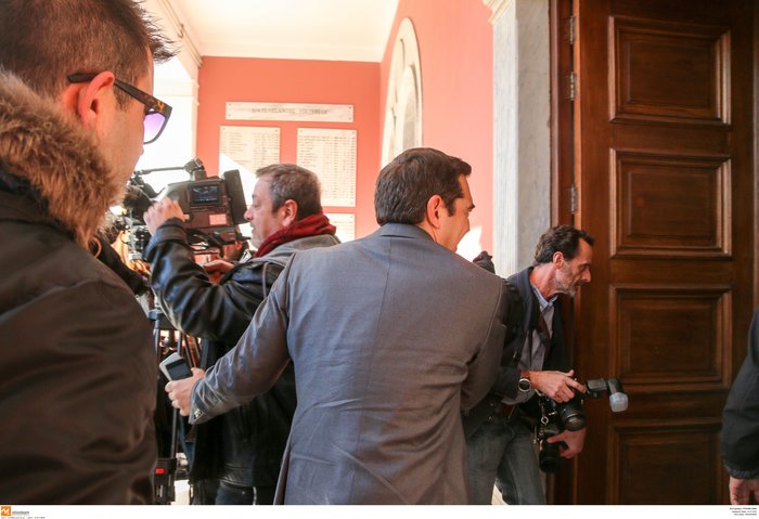 Ο Τσίπρας στη Θεσσαλονίκη: Ποιοι τον υποδέχτηκαν... - εικόνα 7