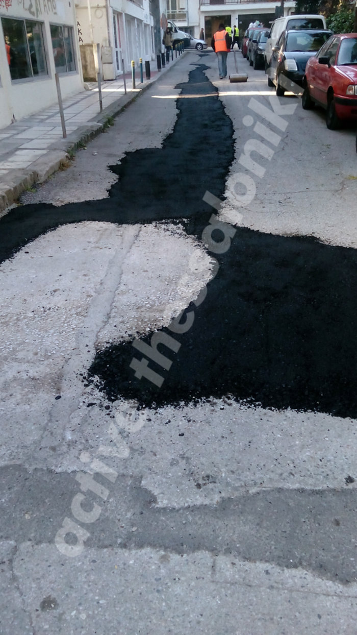 H «επική» ασφαλτόστρωση με... μπαλώματα στην Καλαμαριά που έγινε viral