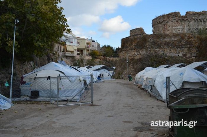 «Τρελό» ΙΧ στον προσφυγικό καταυλισμό στη Σούδα