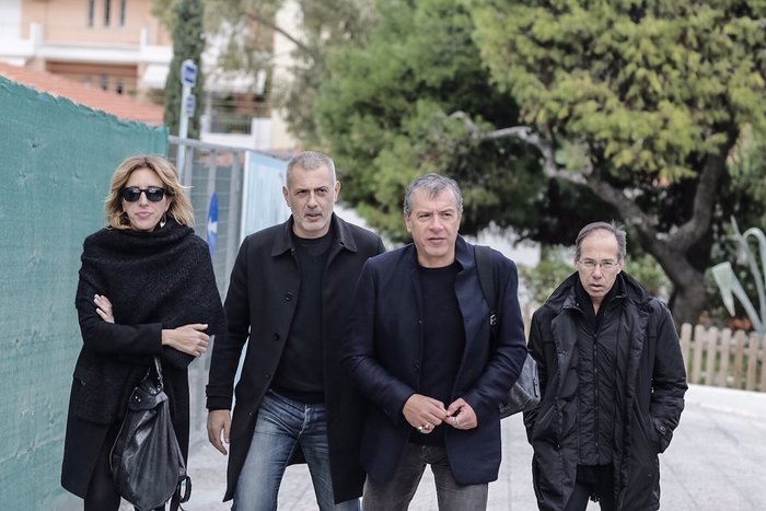 Ο Σταύρος Θεοδωράκης στο χριστουγεννιάτικο παζάρι του Χατζηκυριακείου