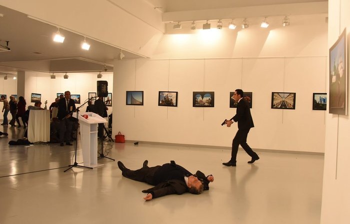 Στο σπίτι δημοσιογράφου έμενε ο 22χρονος αστυνομικός - εικόνα 2