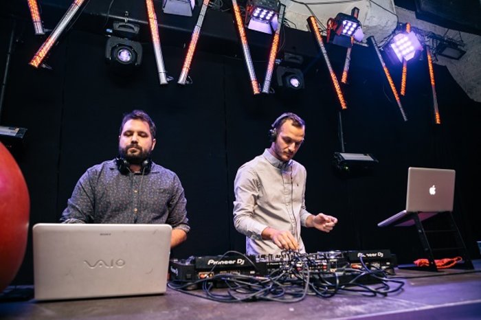 Λατέρνατιβ (Παναγιώτης Μένεγος και Σταύρος Διοσκουρίδης)