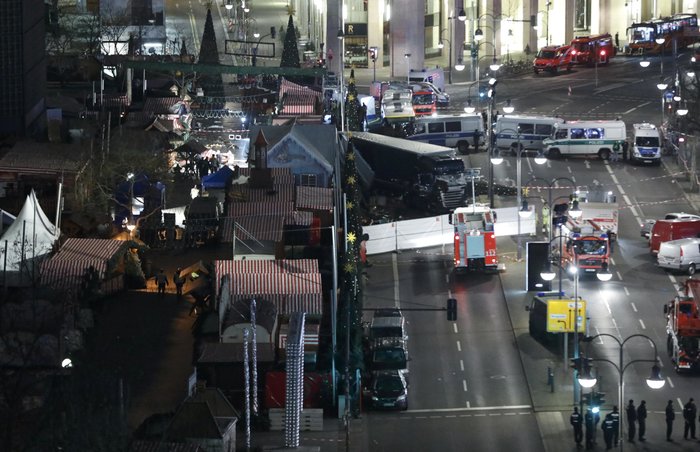 Ασύλληπτος ο τρομοκράτης, έδρασε ως "μοναχικός λύκος"