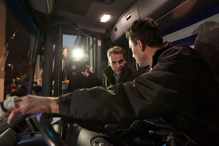 Τα ξημερώματα στη διεύθυνση καθαριότητας του δήμου Αθηναίων ο Μητσοτάκης