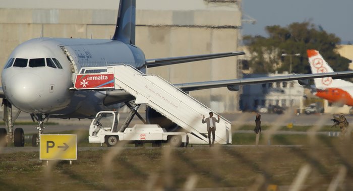 Αεροπειρατεία-θρίλερ στη Μάλτα: Ποιοι ήταν και γιατί το έκαναν - εικόνα 4